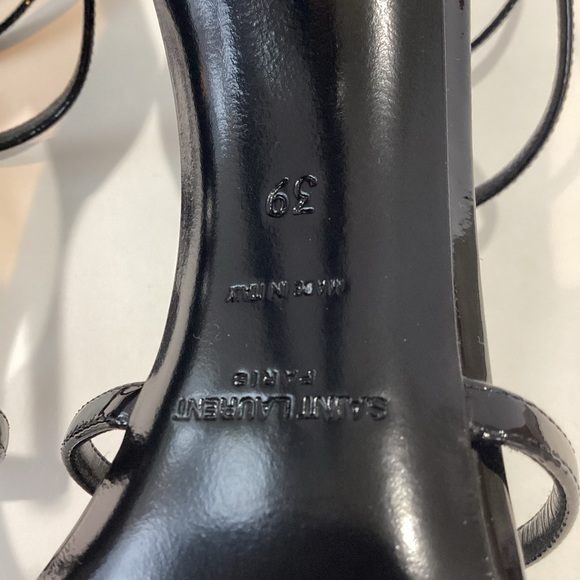 SAINT LAURENT CASSANDRA LEATHER SANDALS - Picture 8 of 9